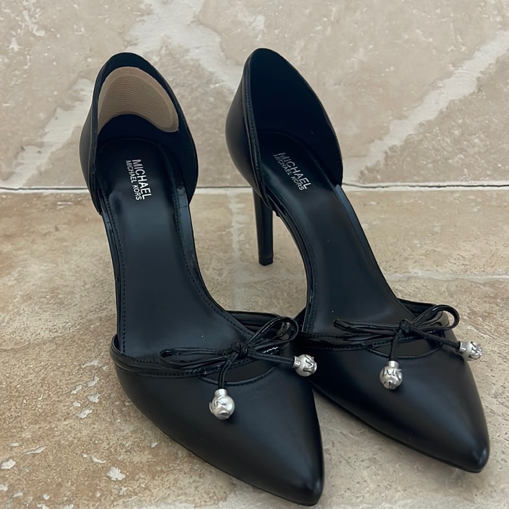 Michael Kors Gia Flex Pump